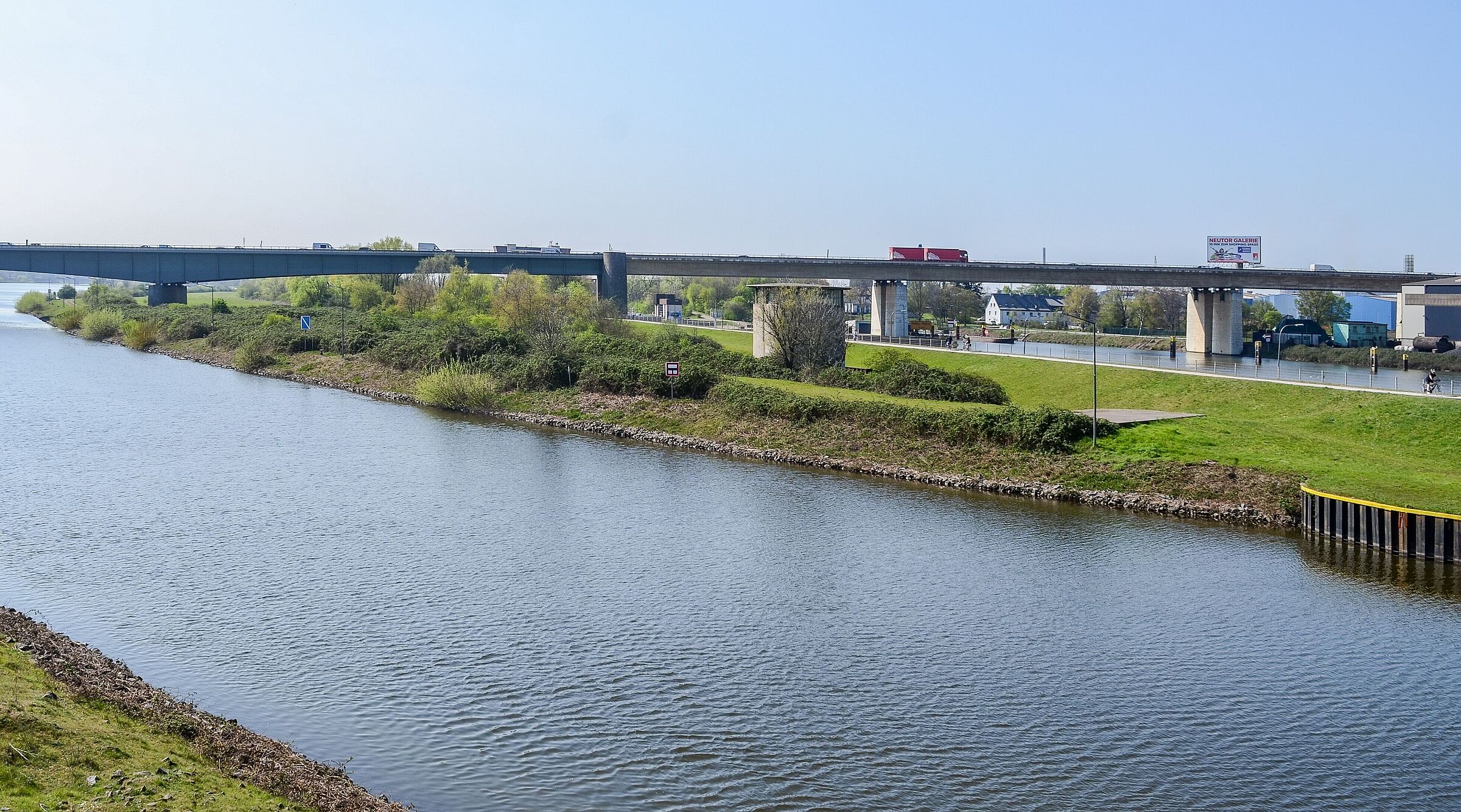 Duisburg__Berliner_Bruecke__2020-04_CN-03