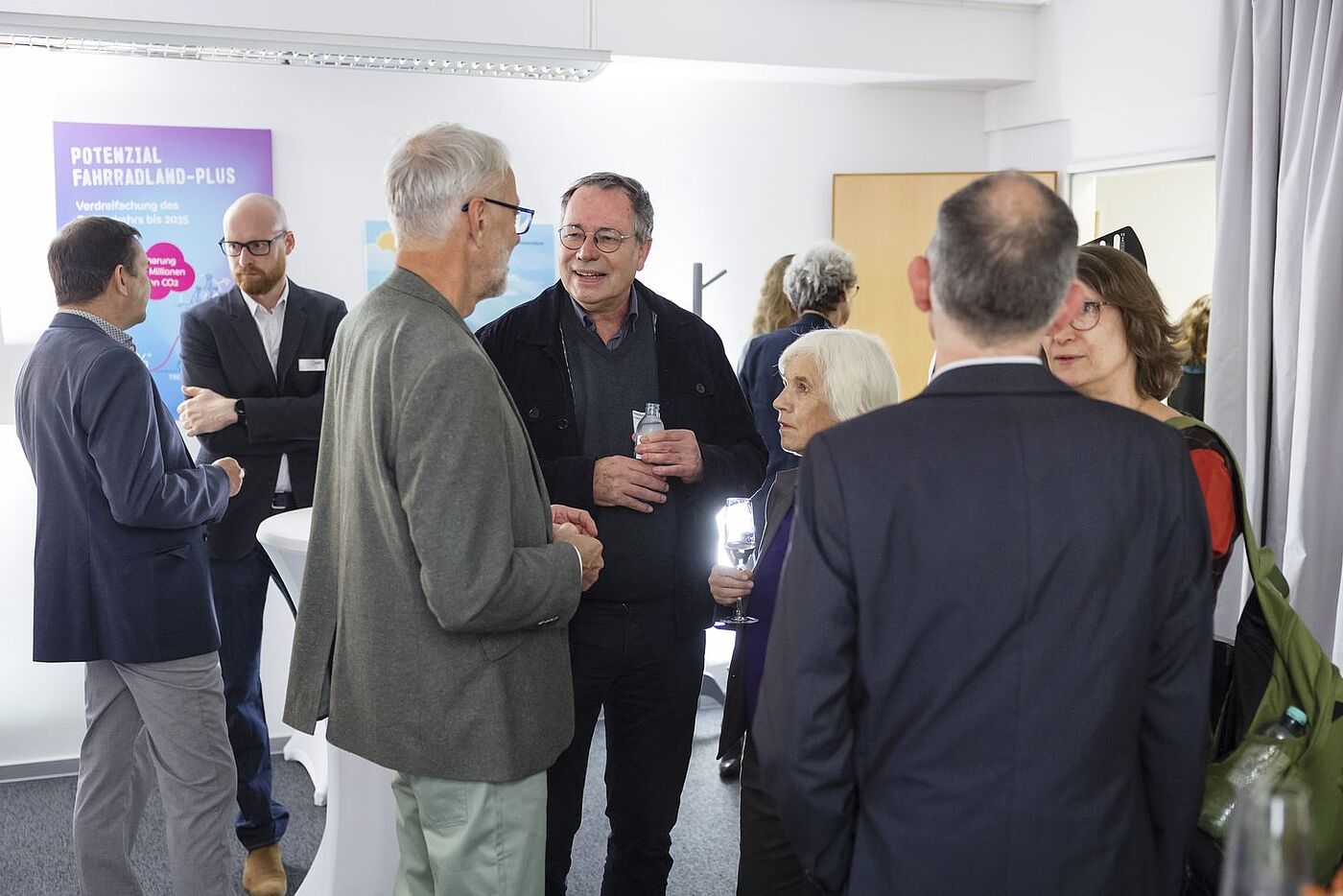 Reger Austausch auf dem ADFC-Einweihungsempfang.