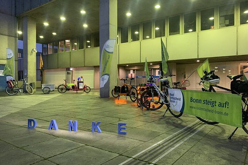 Der Radentscheid Bonn sagt Danke. Der Radentscheid Bonn sagt Danke.